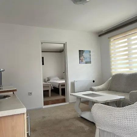 17 Apartment